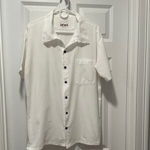 surf style White Short-Sleeve Casual Button-Down Shirt with Dark Buttons